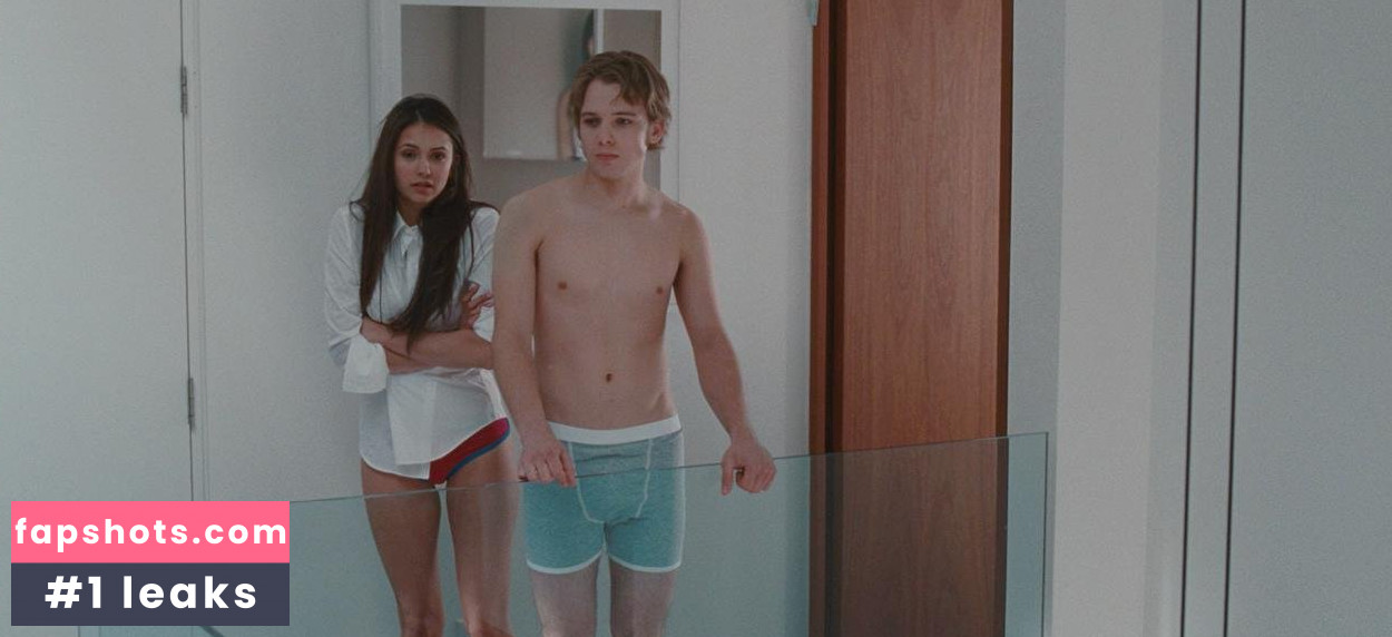 Nina Dobrev gallery photo #1799