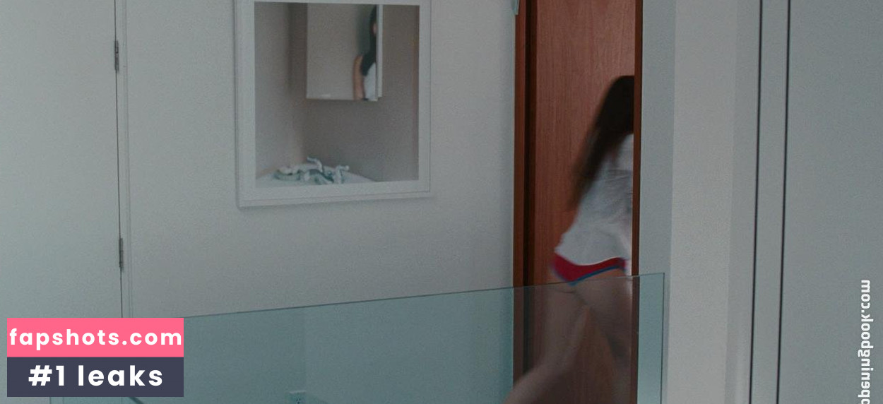 Nina Dobrev gallery photo #1800