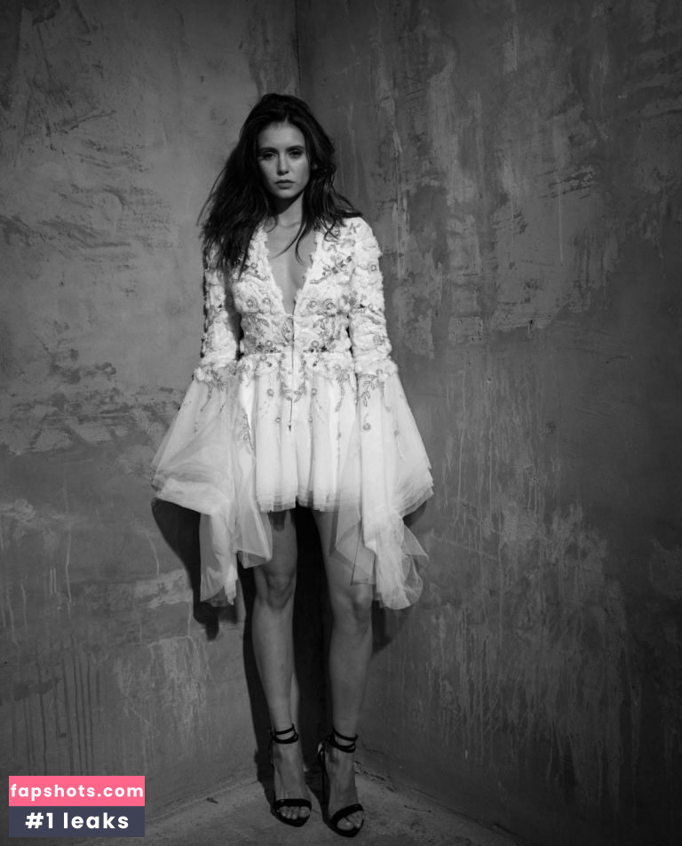 Nina Dobrev gallery photo #1859