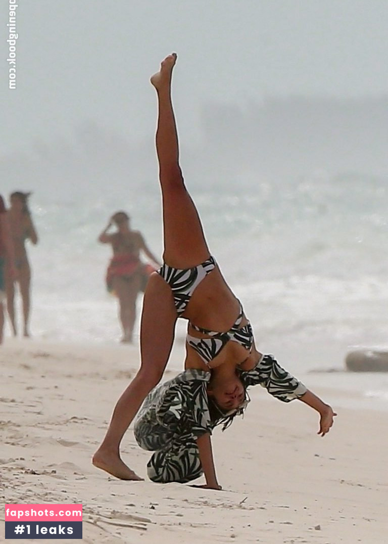 Nina Dobrev gallery photo #1863