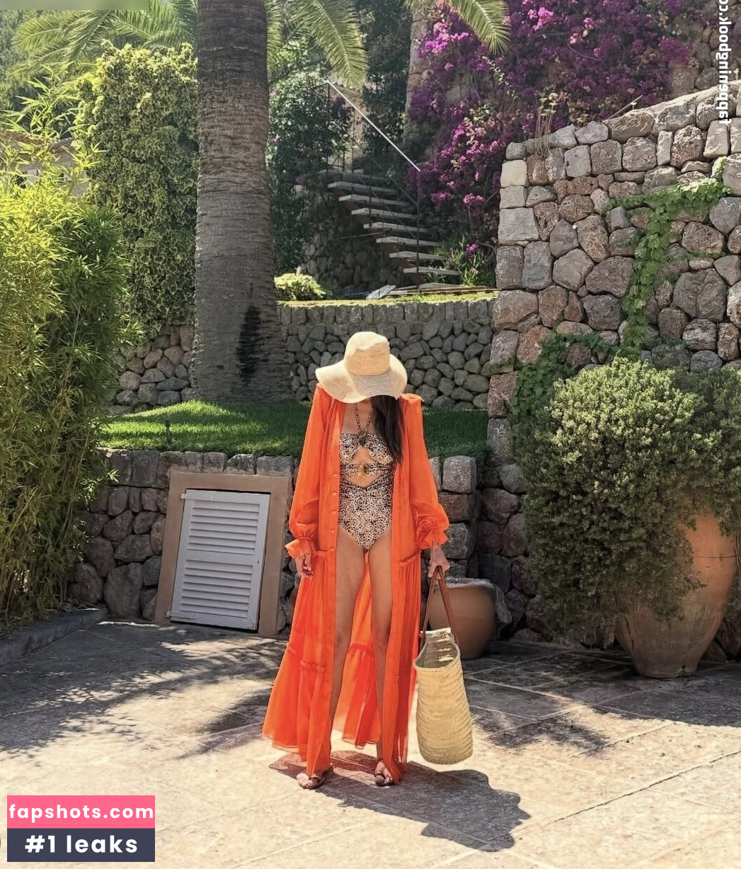 Nina Dobrev gallery photo #188