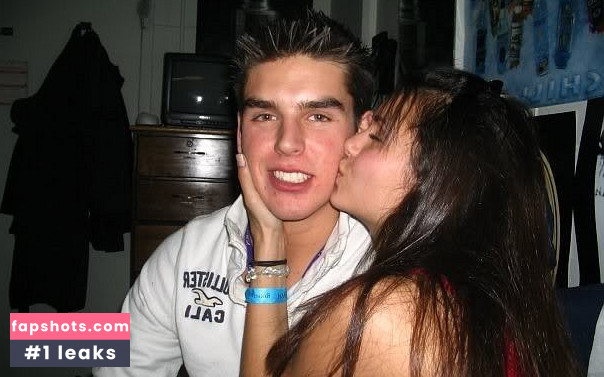 Nina Dobrev gallery photo #1891