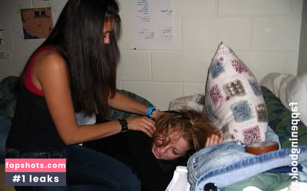 Nina Dobrev gallery photo #1905