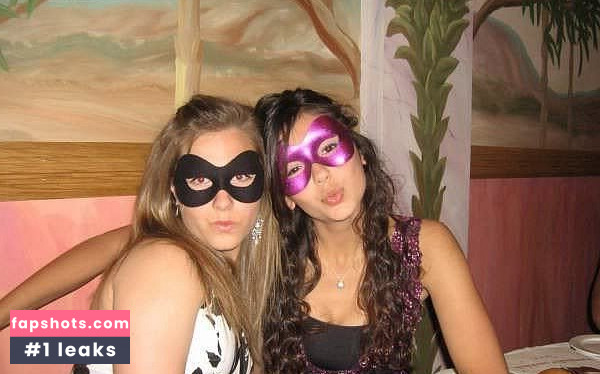 Nina Dobrev gallery photo #1907