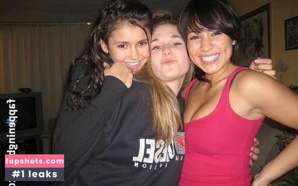 Nina Dobrev gallery photo #1928
