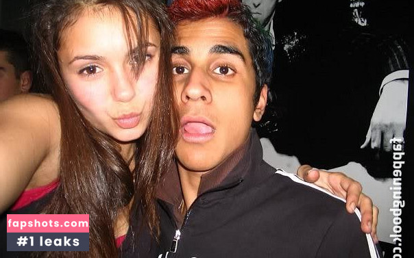 Nina Dobrev gallery photo #1988