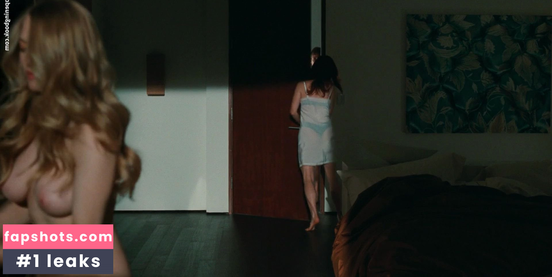 Nina Dobrev gallery photo #2053