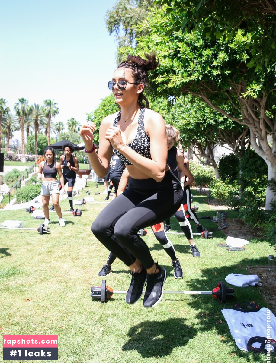 Nina Dobrev gallery photo #2104