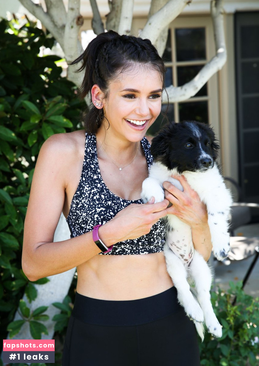 Nina Dobrev gallery photo #2106