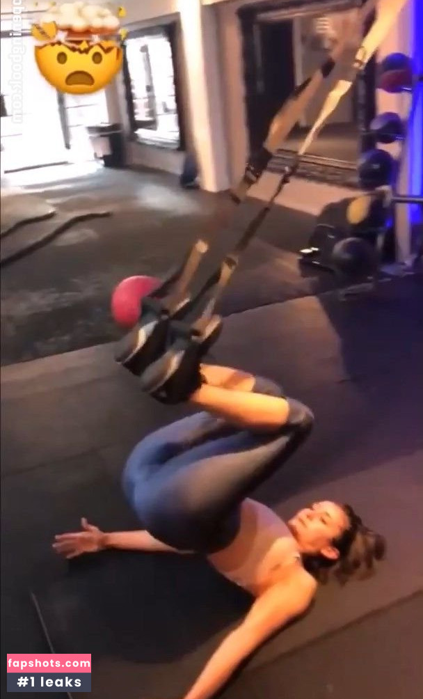 Nina Dobrev gallery photo #2164