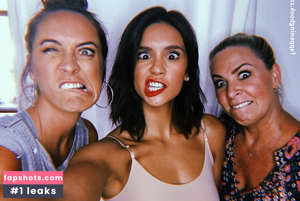 Nina Dobrev gallery photo #2274