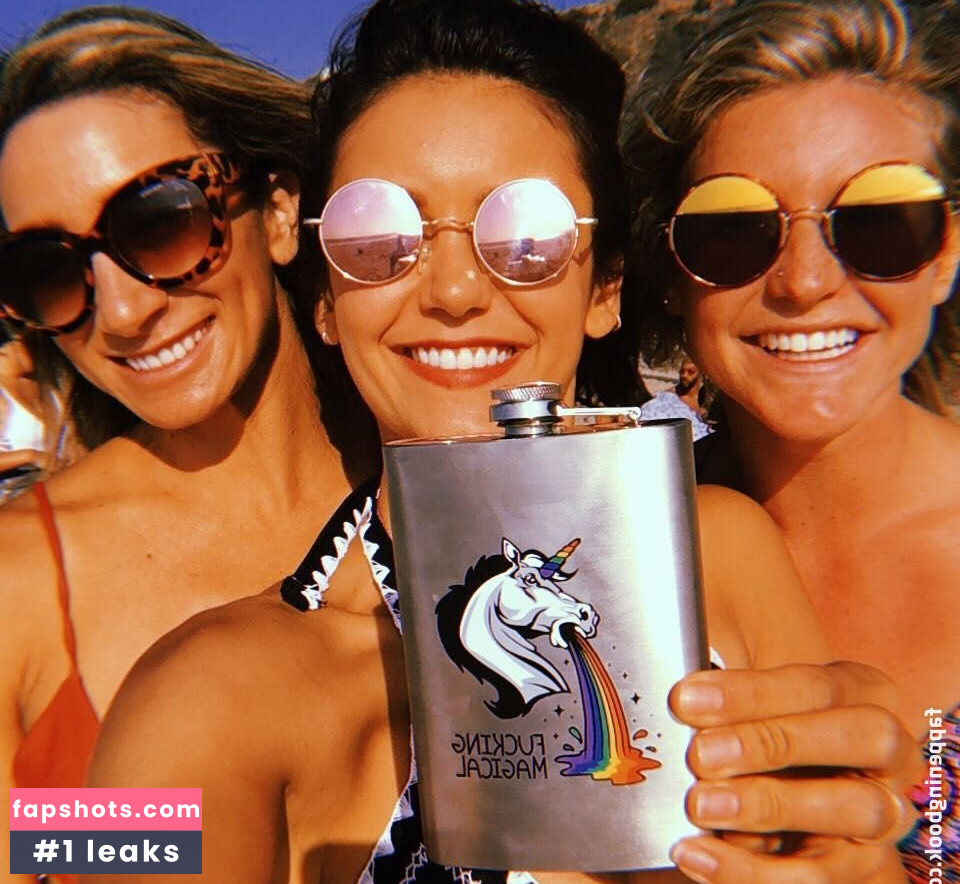 Nina Dobrev gallery photo #2279