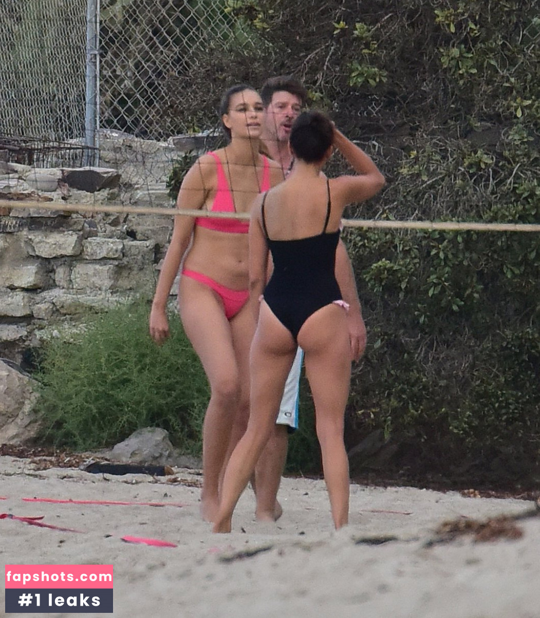 Nina Dobrev gallery photo #2292