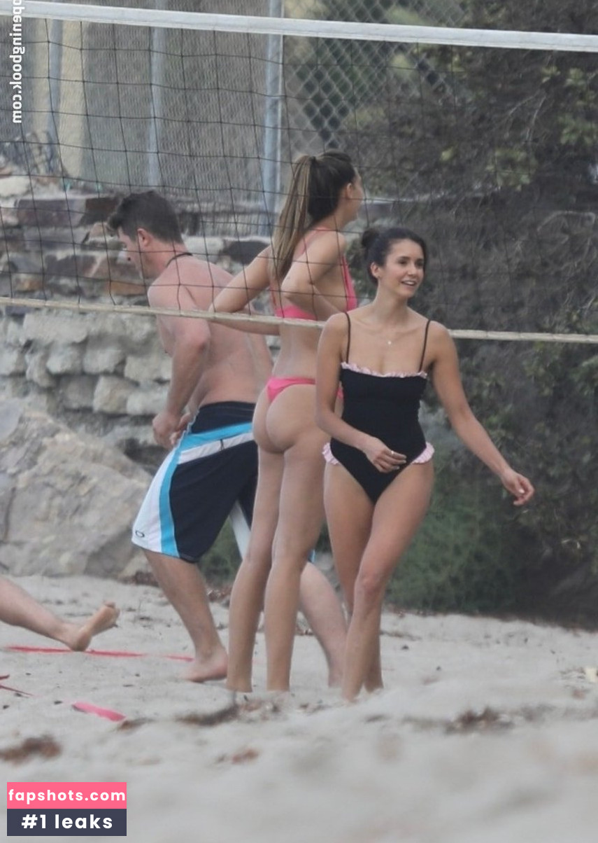 Nina Dobrev gallery photo #2307
