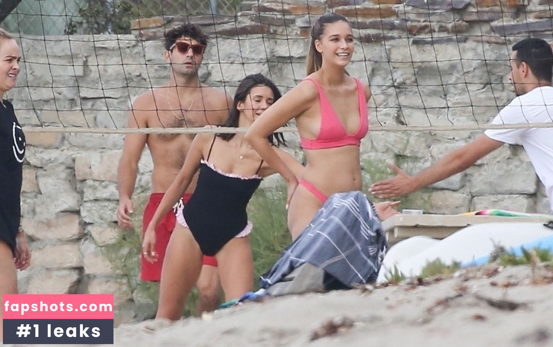 Nina Dobrev gallery photo #2310