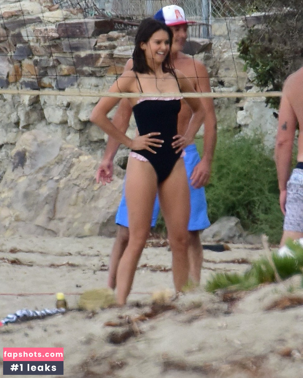 Nina Dobrev gallery photo #2330