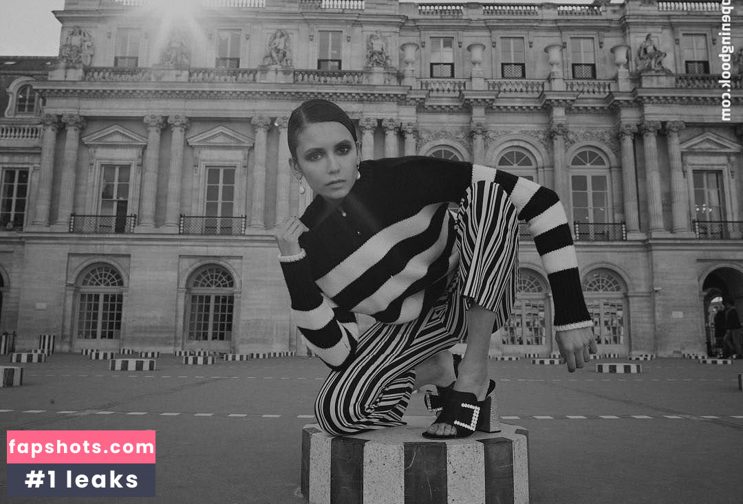 Nina Dobrev gallery photo #2363