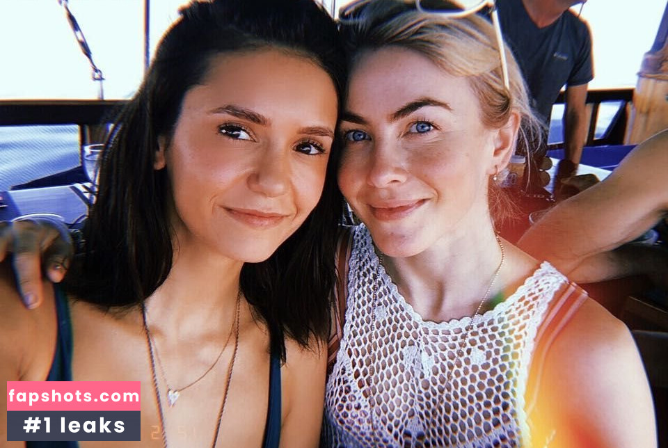 Nina Dobrev gallery photo #2397