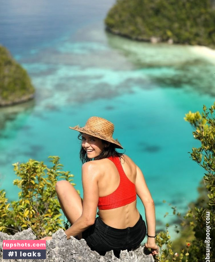 Nina Dobrev gallery photo #2398