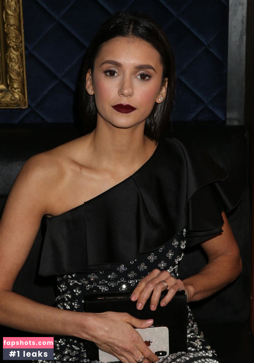Nina Dobrev gallery photo #2444