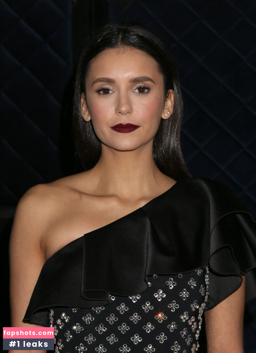 Nina Dobrev gallery photo #2450