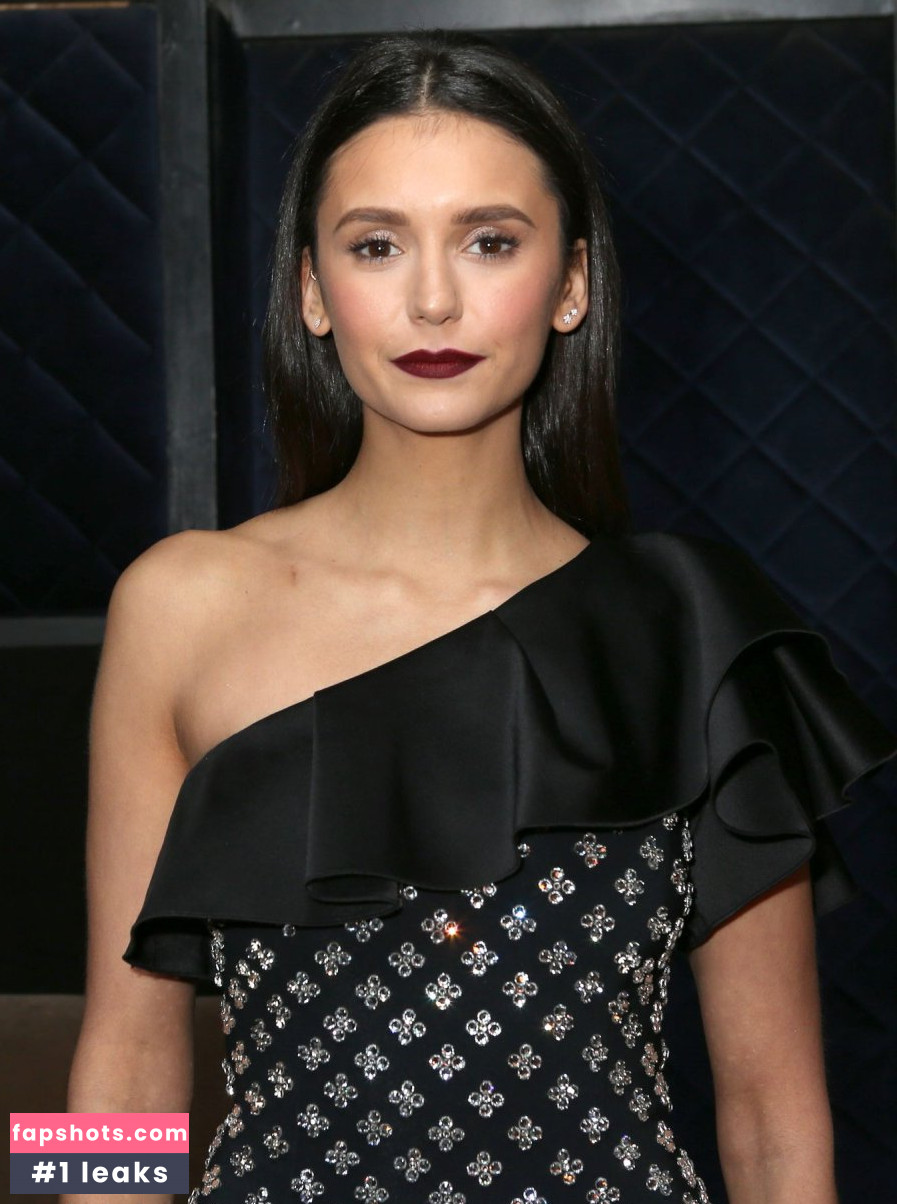 Nina Dobrev gallery photo #2451