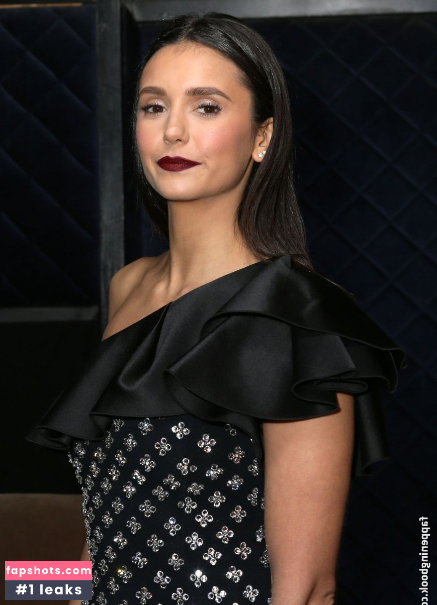Nina Dobrev gallery photo #2456