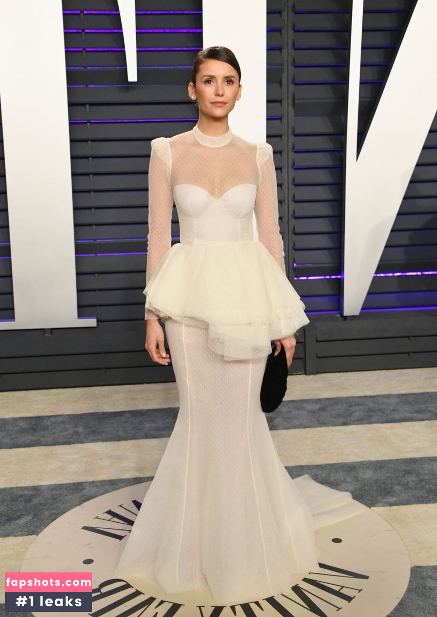 Nina Dobrev gallery photo #2458