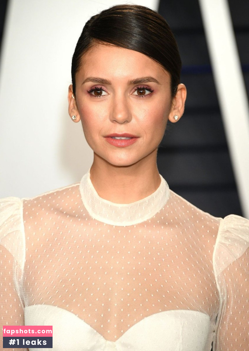 Nina Dobrev gallery photo #2478