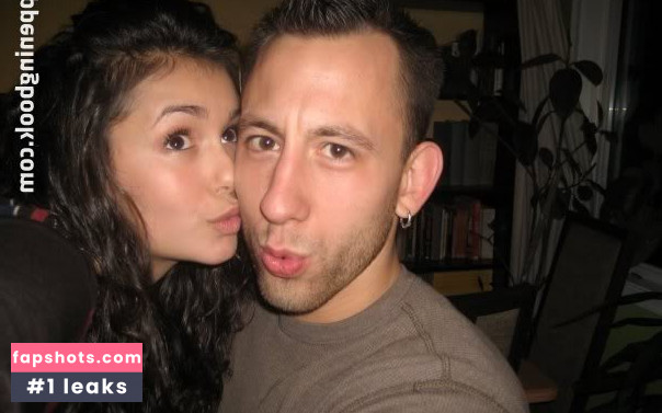 Nina Dobrev gallery photo #2499