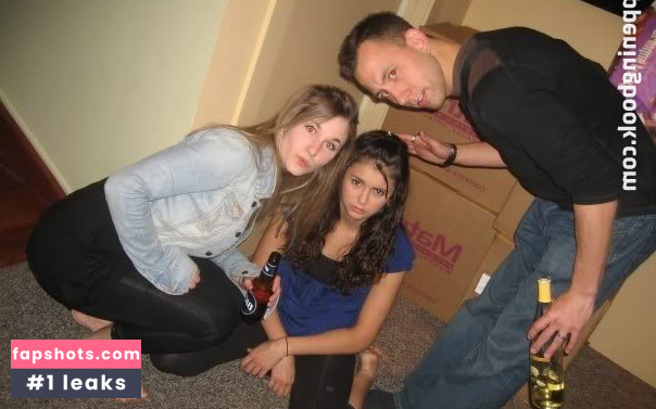 Nina Dobrev gallery photo #2503