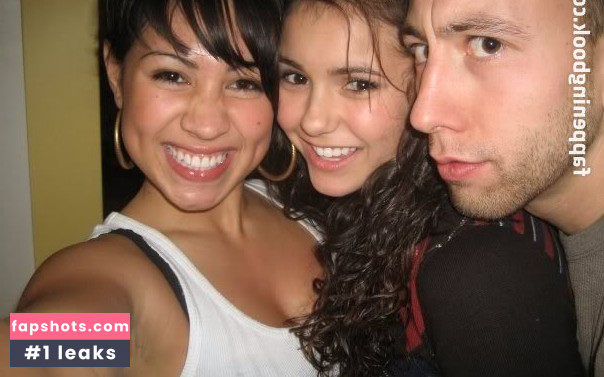 Nina Dobrev gallery photo #2505