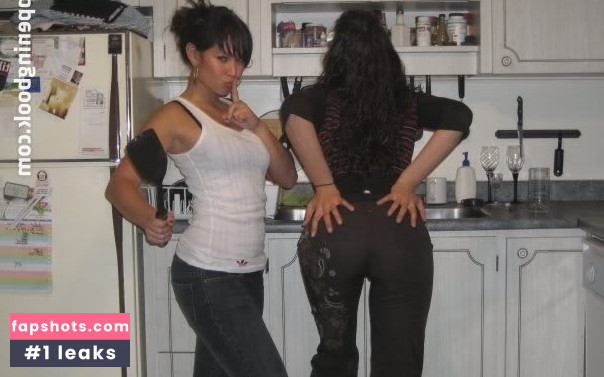 Nina Dobrev gallery photo #2509