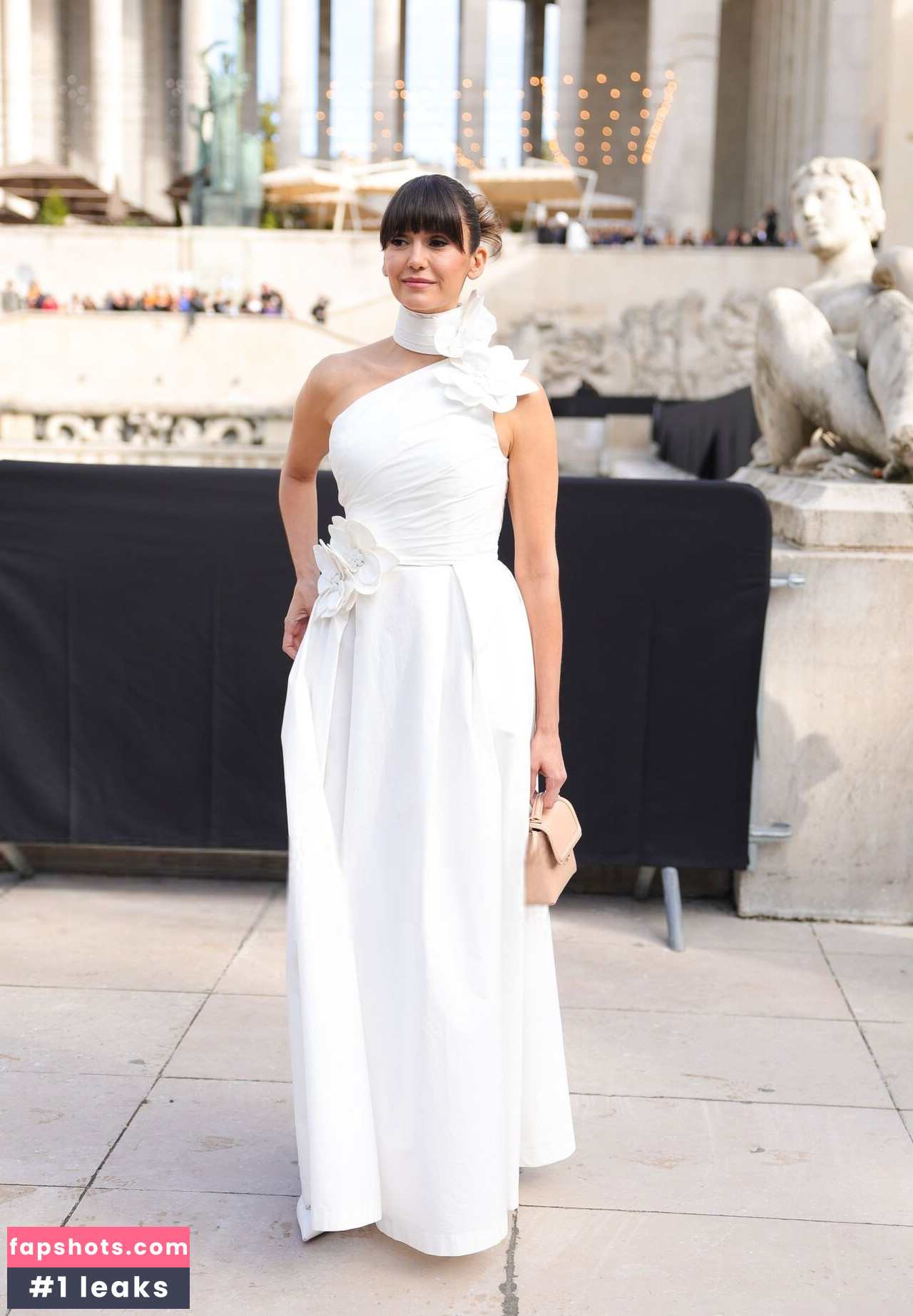 Nina Dobrev gallery photo #279