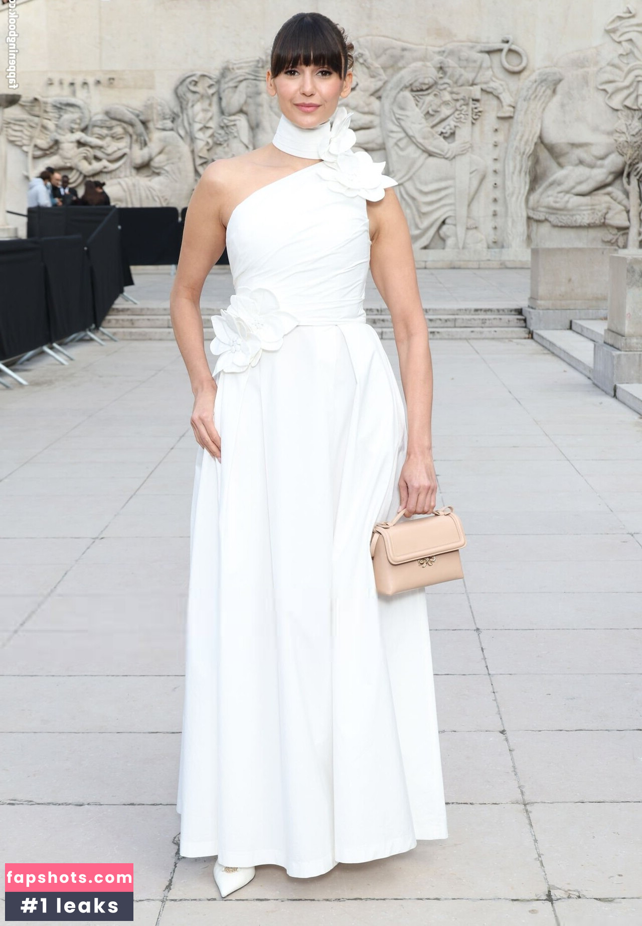 Nina Dobrev gallery photo #284