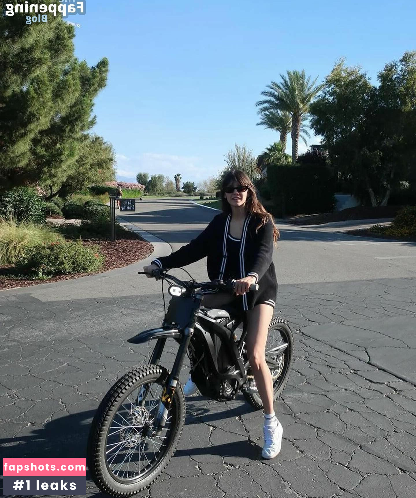 Nina Dobrev gallery photo #304