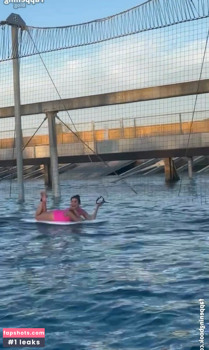 Nina Dobrev gallery photo #567