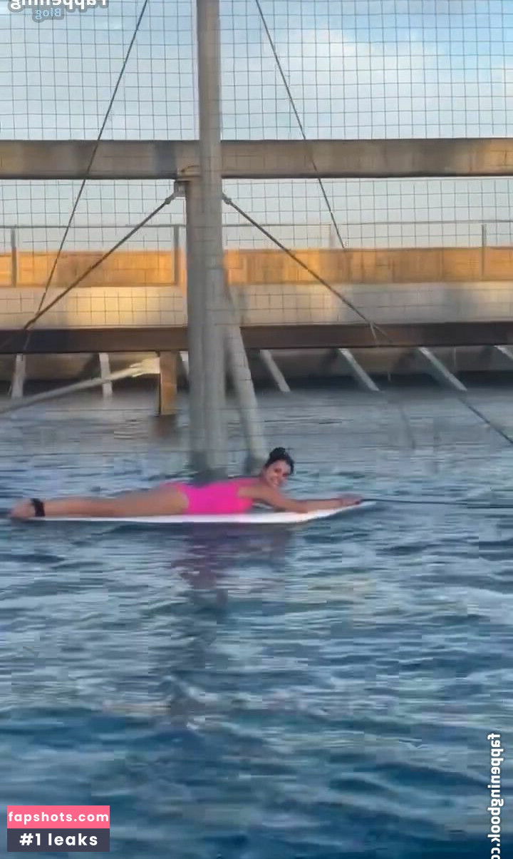 Nina Dobrev gallery photo #568