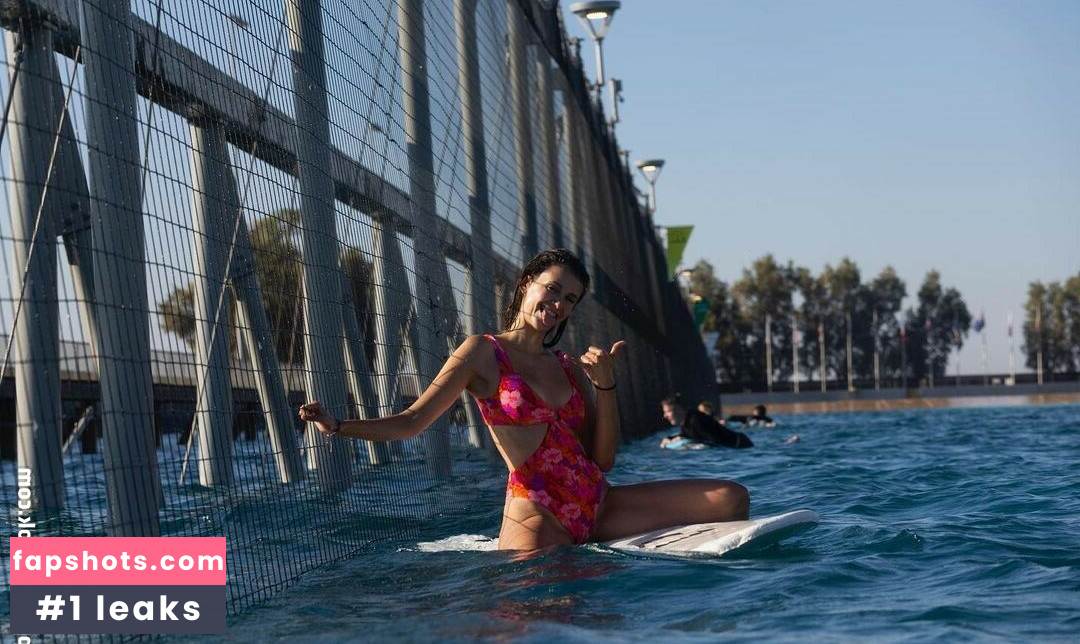 Nina Dobrev gallery photo #581