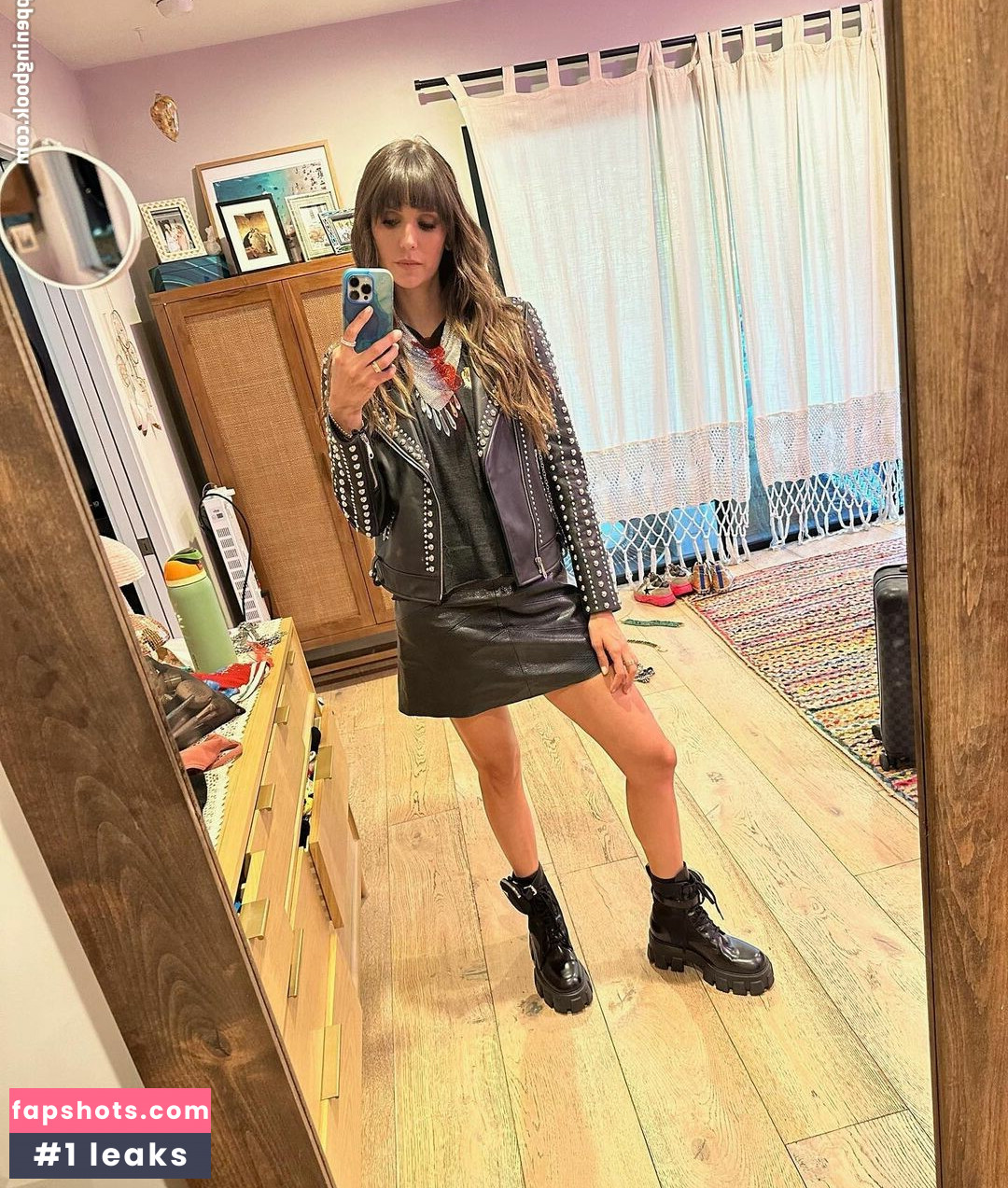 Nina Dobrev gallery photo #609