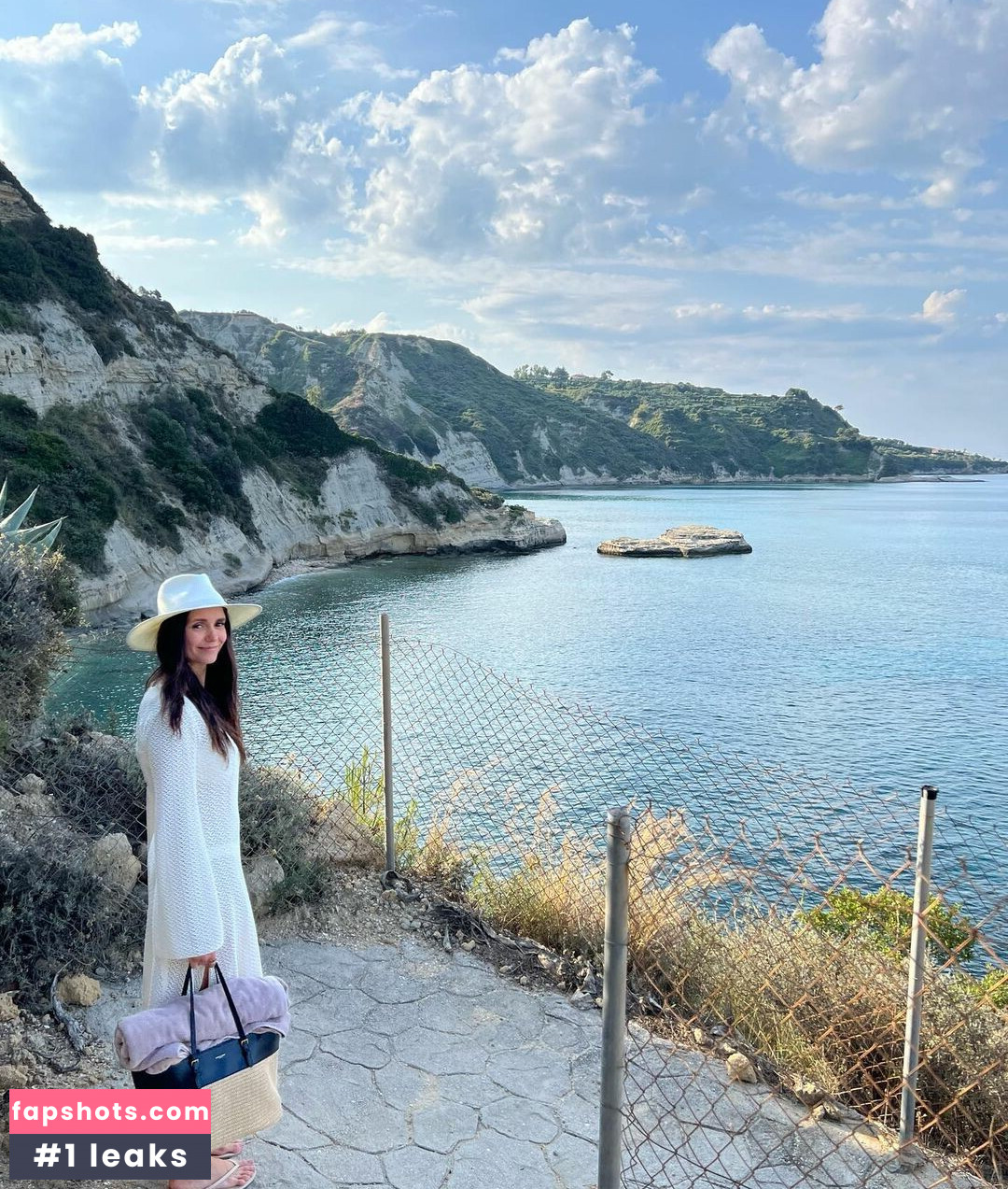 Nina Dobrev gallery photo #610