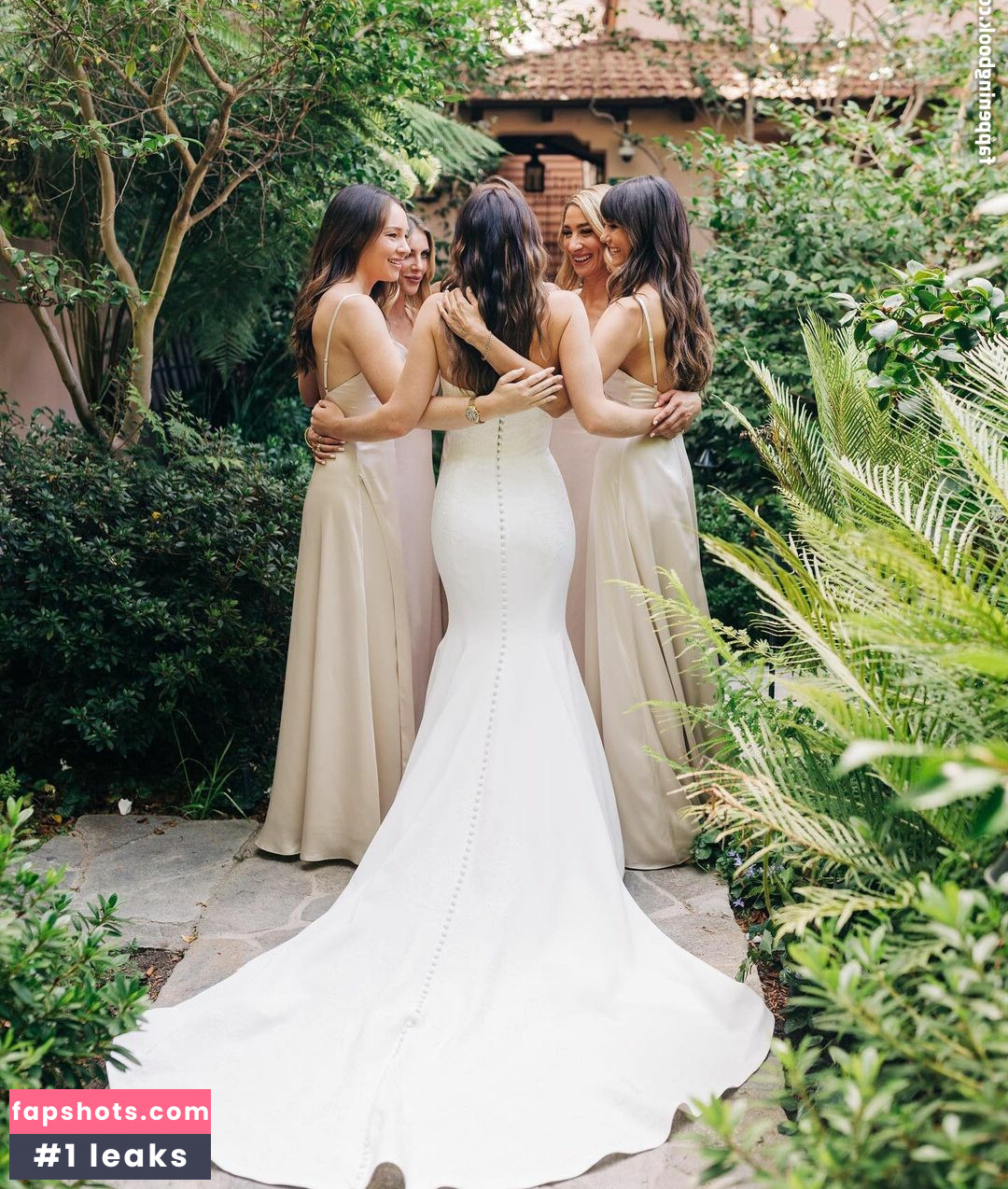 Nina Dobrev gallery photo #618