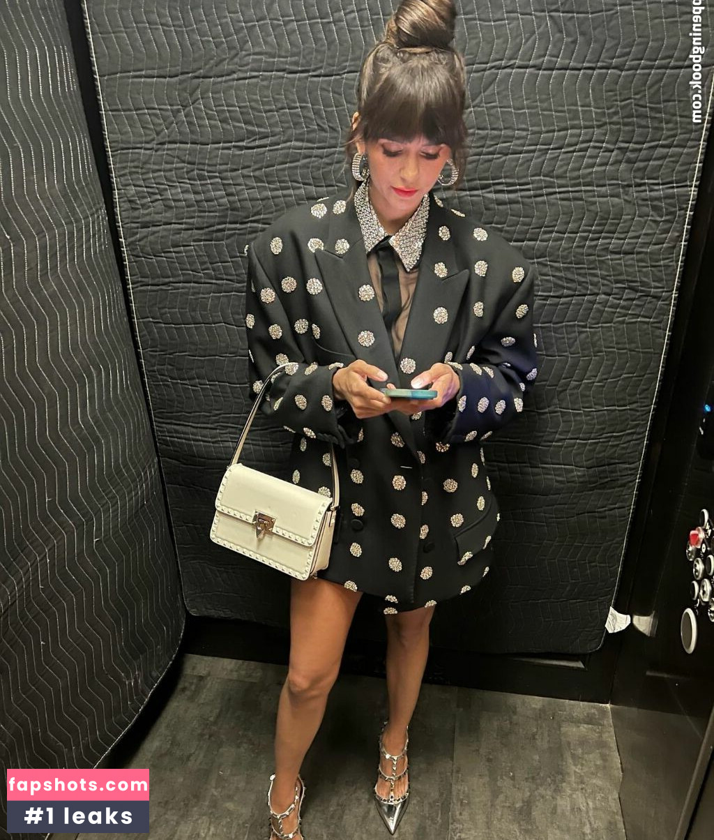 Nina Dobrev gallery photo #643