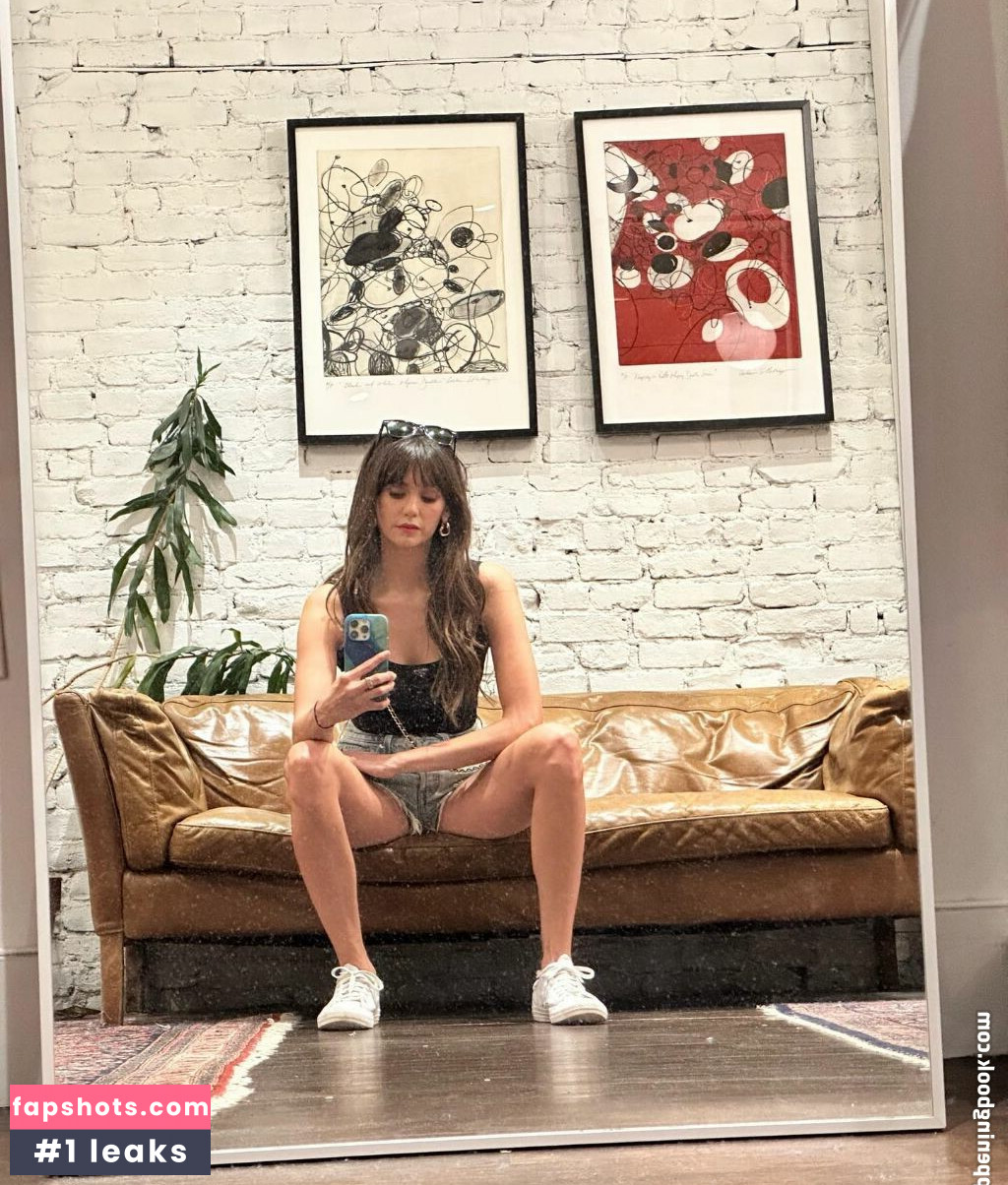 Nina Dobrev gallery photo #647