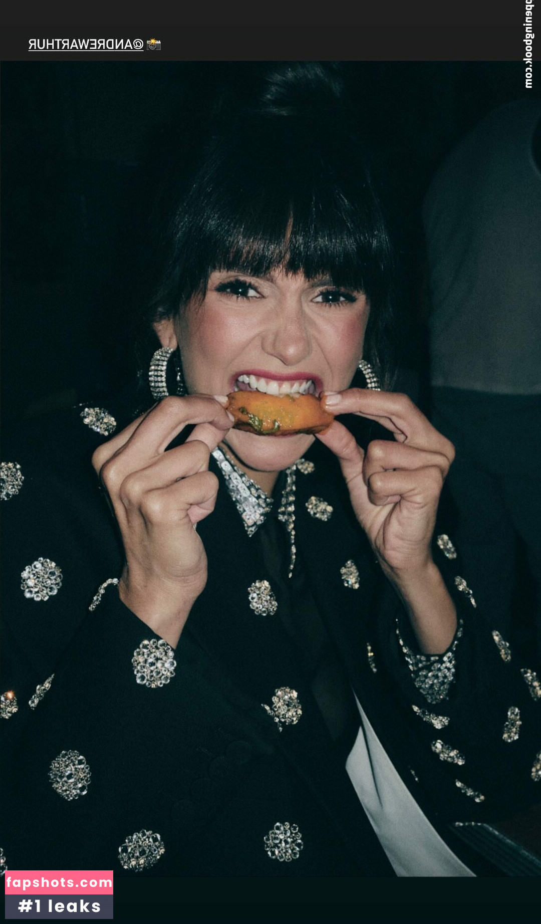 Nina Dobrev gallery photo #700