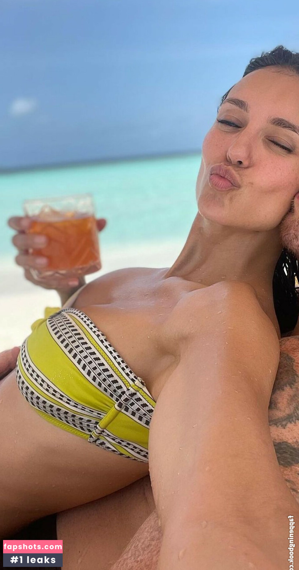 Nina Dobrev gallery photo #869