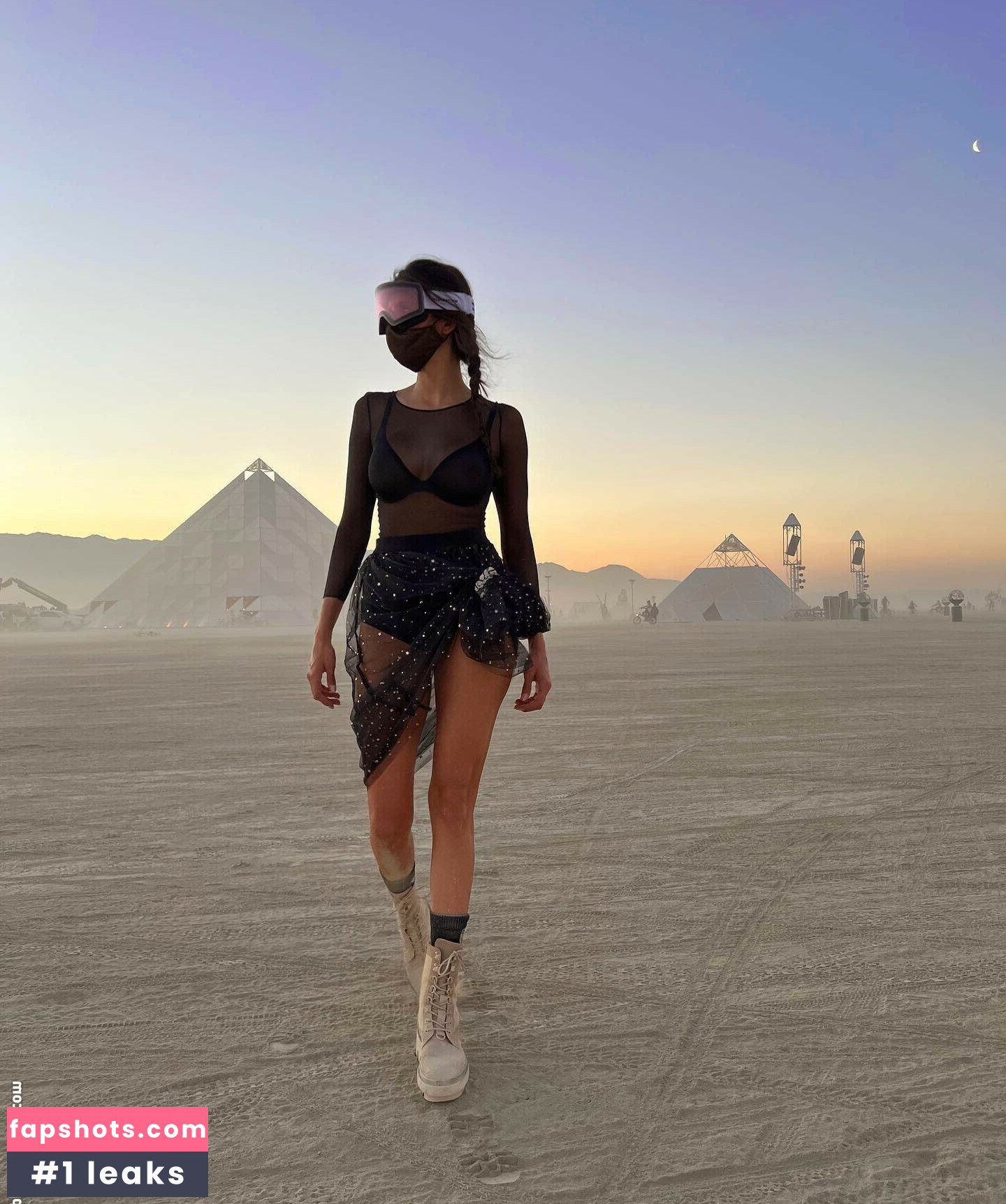 Nina Dobrev gallery photo #872