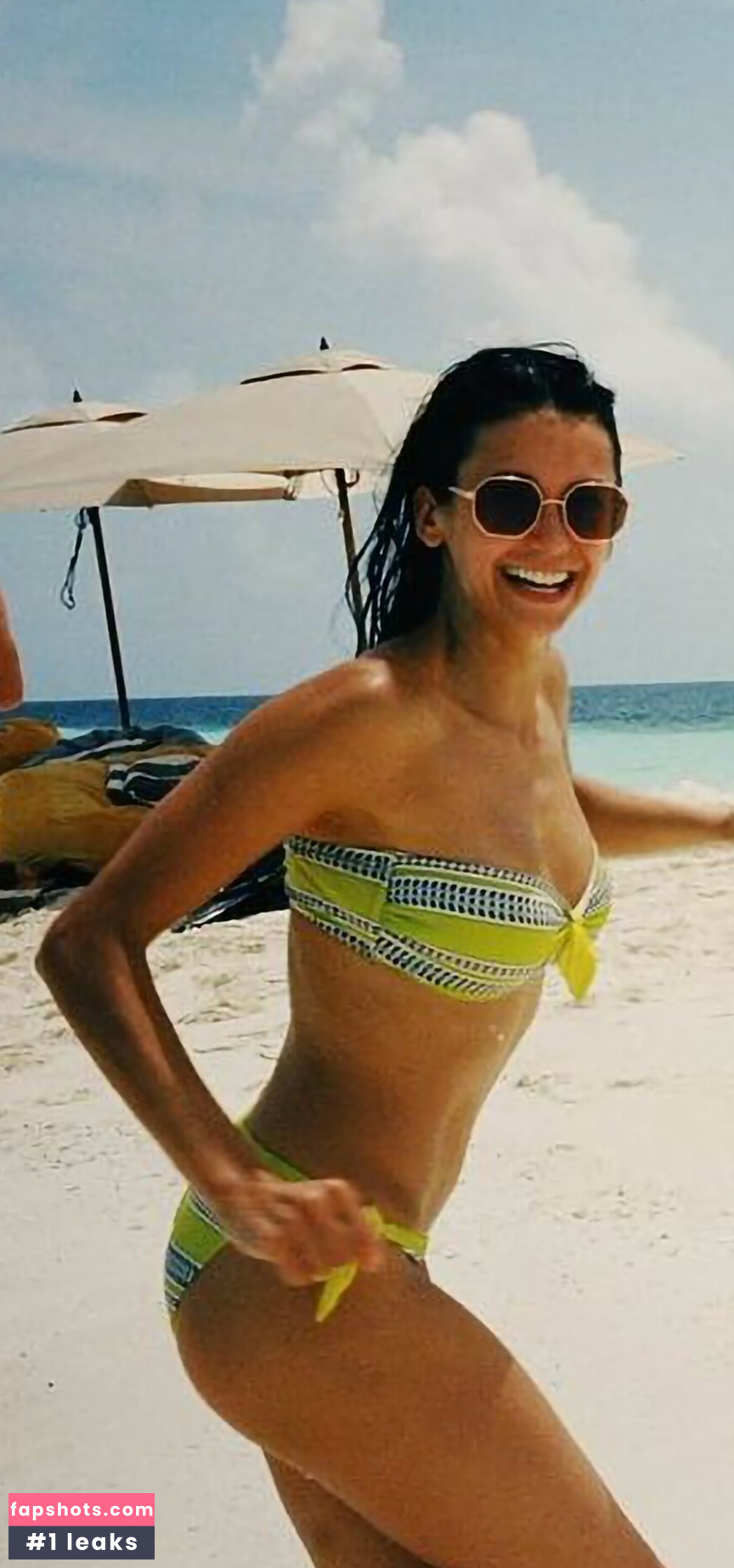 Nina Dobrev gallery photo #882