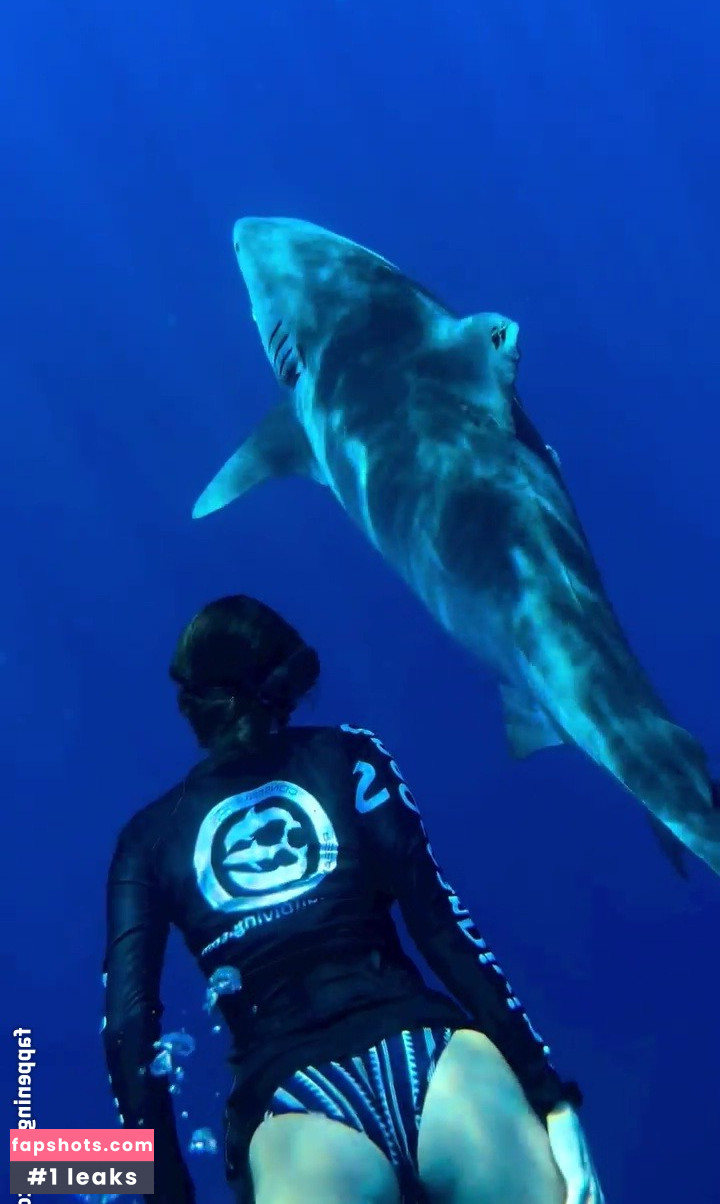 Nina Dobrev gallery photo #975