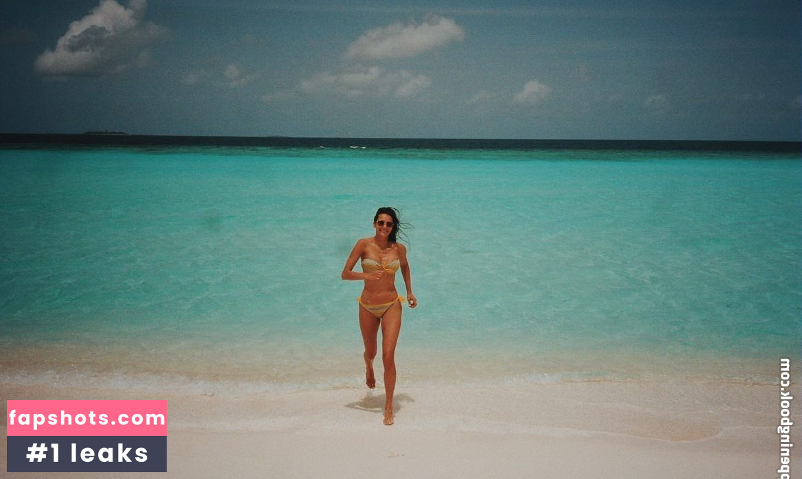 Nina Dobrev gallery photo #987